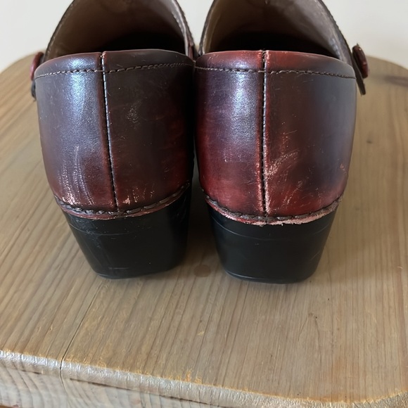 DANSKO Burgundy Leather Clogs - Picture 3 of 4
